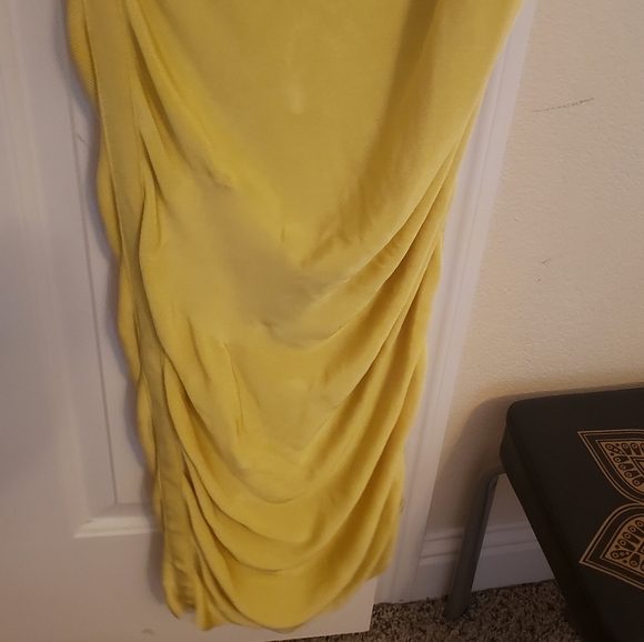 House of CB Nalani Chartreuse Gown - Picture 6 of 6